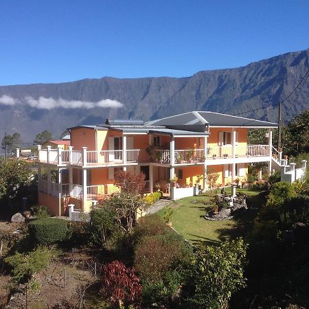 Les Begonias Villa Cilaos Exterior photo