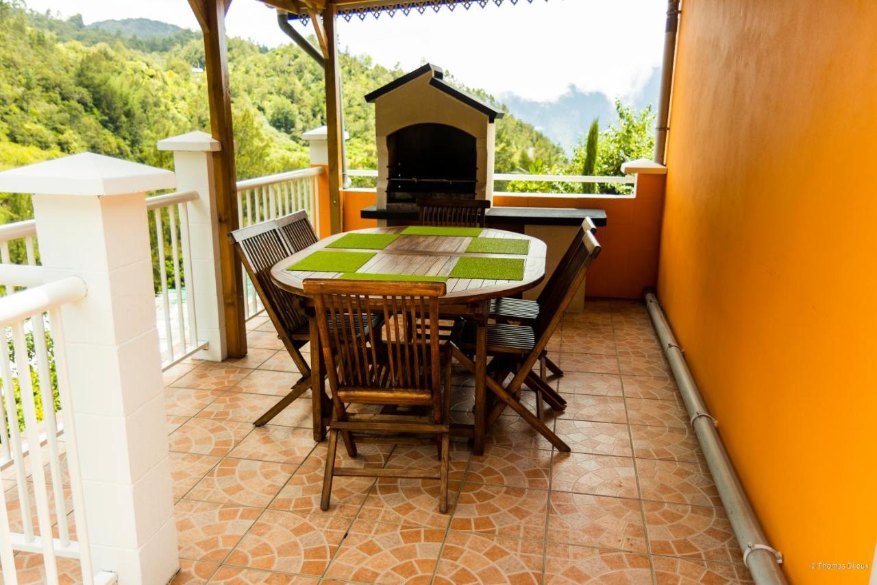 Les Begonias Villa Cilaos Exterior photo