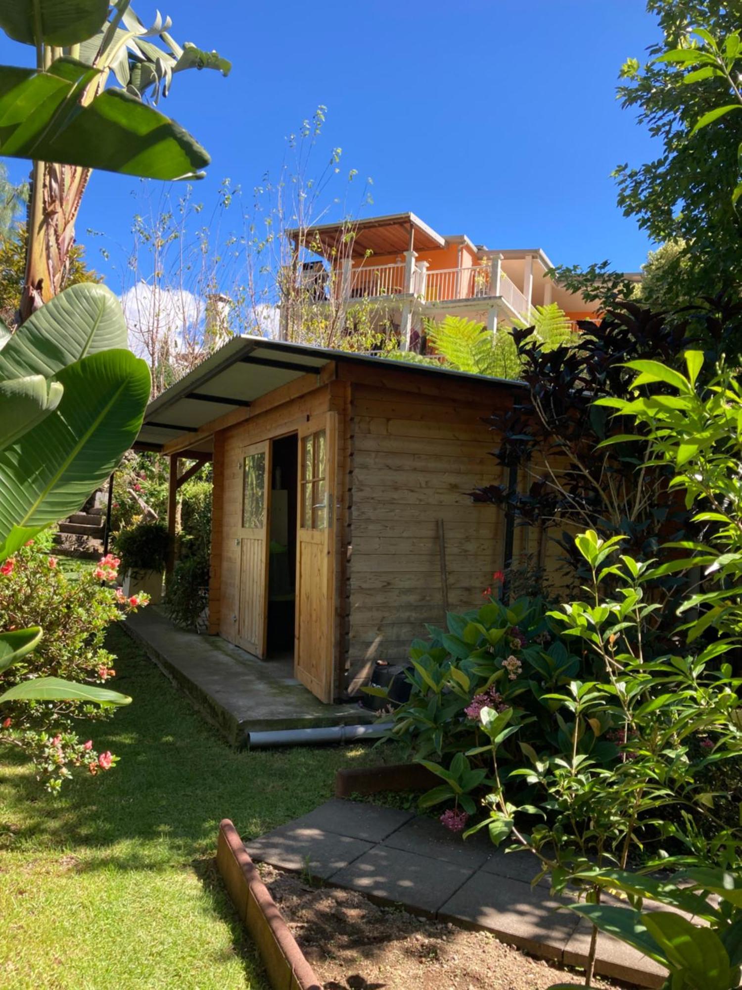 Les Begonias Villa Cilaos Exterior photo
